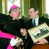 Abp Sławoj Leszek Głódź oraz historyk prof. Norman Davies