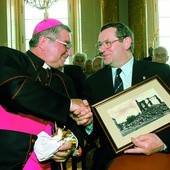 Abp Sławoj Leszek Głódź oraz historyk prof. Norman Davies