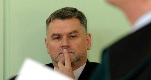 W obronie układu