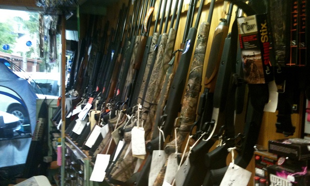 Wzrost sprzedaży broni w Kolorado 