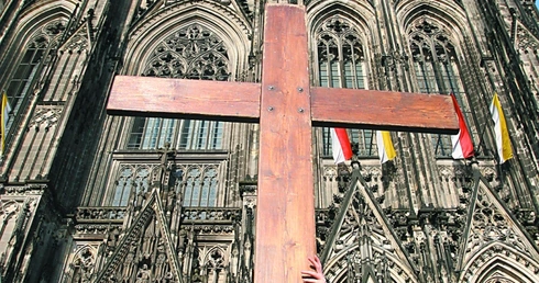 Dzień Młodzieży za 100 mln euro