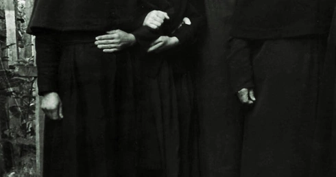 Siostra Joanna od budowania mostów