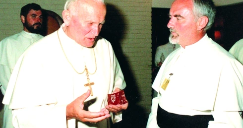 Ks. Henryk Hoser z Janem Pawłem II