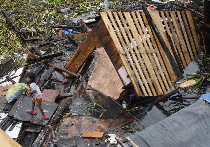 Co najmniej 7 ofiar tajfunu na Filipinach