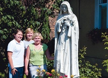  Rodzina Sokołowskich jest silnie związana ze swoją rzeźbą mniszki z Lisieux