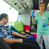  Łagiewniki, 28 lipca. Przez 7 stanowisk do poboru krwi przewinęło się 121 osób 