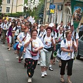  Pielgrzymi wyruszyli – zapraszamy  do towarzyszenia im na stronie olsztyn.gosc.pl