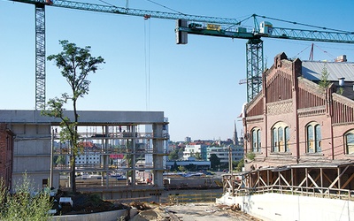 Nowa siedziba Muzeum Śląskiego jest budowana na terenie dawnej kopalni „Katowice” (stan z 9 sierpnia br.)