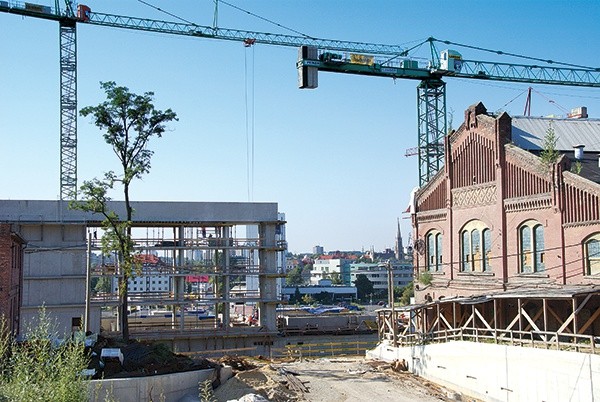 Nowa siedziba Muzeum Śląskiego jest budowana na terenie dawnej kopalni „Katowice” (stan z 9 sierpnia br.)