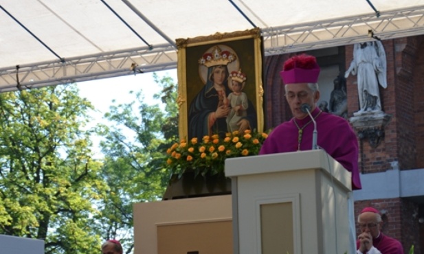 Bóg powierzył kobiecie troskę o człowieka