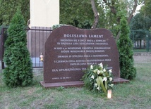 Pamiątkowy kamień ku czci błogosławionej Bolesławy Lament