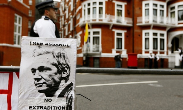 Assange: "USA poluje na czarownice"