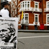 Assange: "USA poluje na czarownice"
