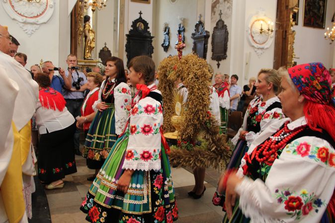 Dożynki w parafii katedralnej w Łowiczu