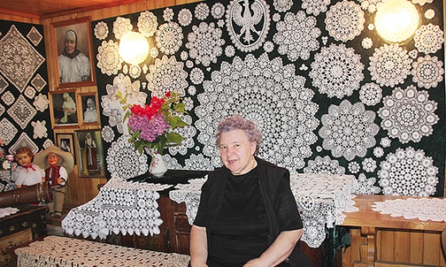 Zuzanna Gwarkowa w koniakowskim Muzeum Koronki