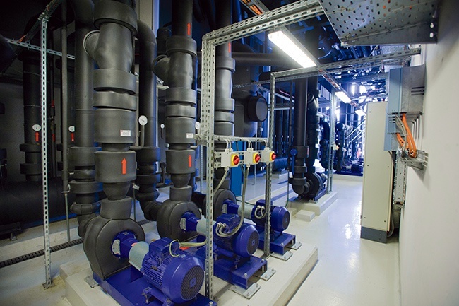 Strefa niedostępna zwykłym śmiertelnikom. 37. piętro  Ronda 1  to techniczne serce budynku