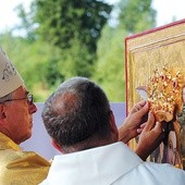 Wizerunek koronował bp Wiktor Skworc