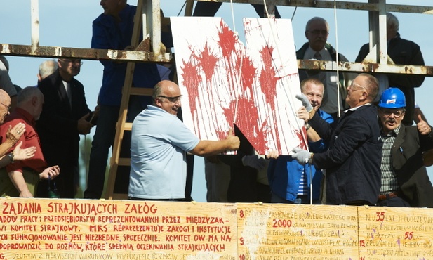 Ukarzą "S" za usunięcie Lenina ze stoczni?