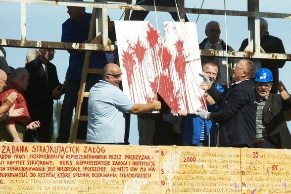 Ukarzą "S" za usunięcie Lenina ze stoczni?