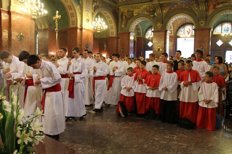 Ministranci w Piekarach Śląskich