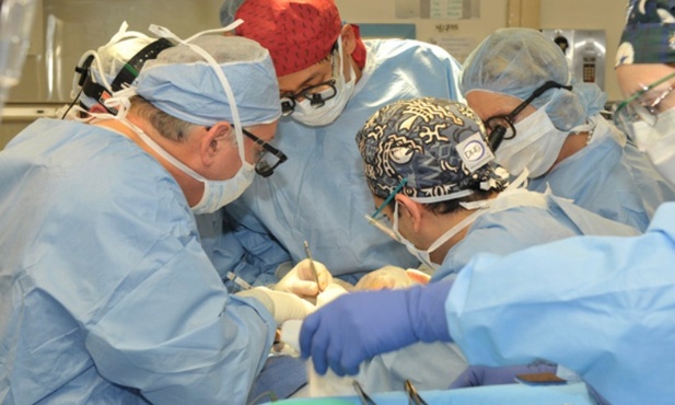 Prof. Siemionow zrewolucjonizuje transplantologię?