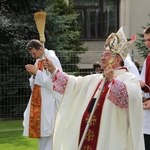 Eucharystia i poświęcenie boiska u Salezjanów w Rumi