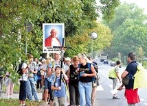 W drogę wybrali się zarówno dorośli, jak i dzieci