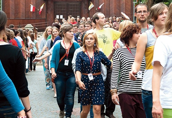 Przed kościołem w Serpelicach można było także zatańczyć poloneza