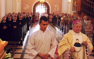  Rocznicowej Eucharystii przewodniczył bp Henryk Tomasik