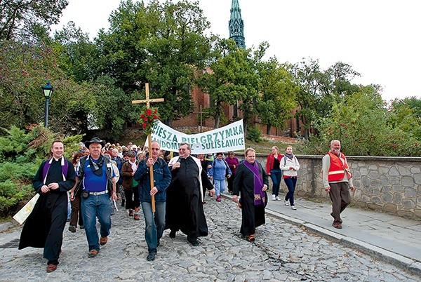 Pielgrzymi kultywują dawne pątnicze tradycje