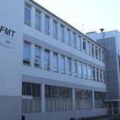 Siedziba FMT jeszcze z logo poprzedniego właściciela