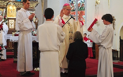 Błogosławień-stwa pani Marii udzielił bp Andrzej Czaja