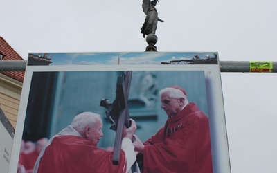 Papieska wystawa w Oleśnicy