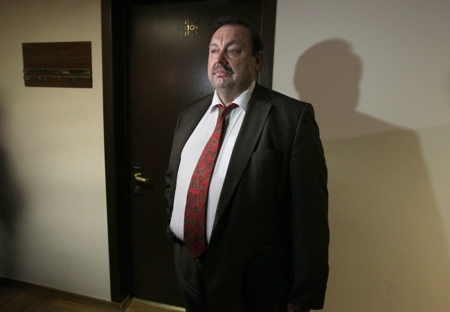 Krytyk Putina pozbawiony mandatu