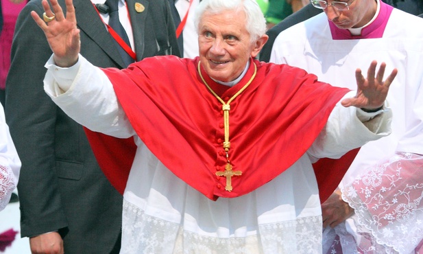 Benedykt XVI żegna Liban: mam ochotę przybyć tu ponownie