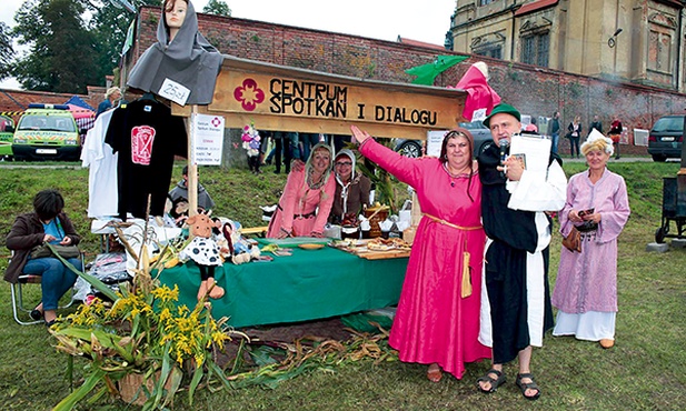 Charakterystyczne stoisko fundacji