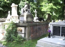Ratują grób matki Modrzejewskiej
