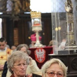 Procesja z relikwiami świętych Doroty i Stanisława