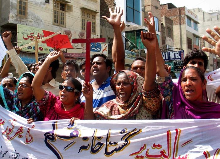 Prezydent Pakistanu wzywa do ochrony chrześcijan