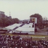 W papieskiej Mszy świętej na Skwerze Kościuszki uczestniczyły tłumy Gdynian