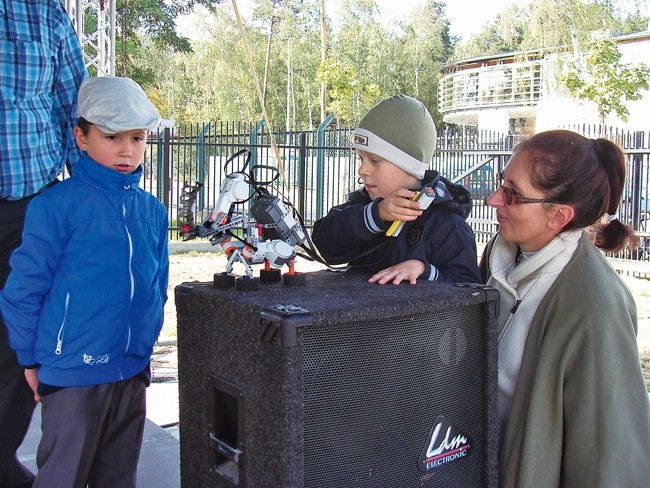  Dzieci najbardziej pociągały roboty