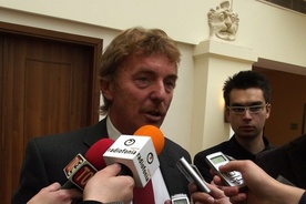 Prezes PZPN bez wypłaty