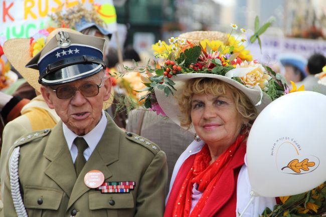 Marsz Kapeluszy rozpoczynający Dni Seniora we Wrocławiu