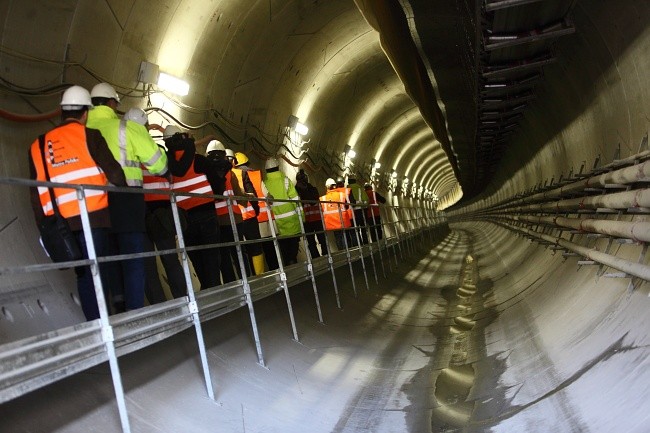 1100 metrów tunelu między rondem Daszyńskiego i ONZ jest gotowe