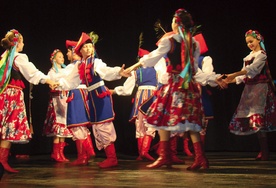  Ukraiński zespół „Rowesnik” zaprezentował tradycyjne tańce ludowe  