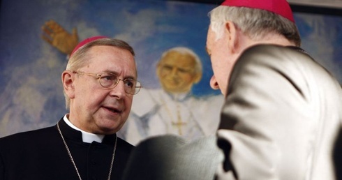 Prezydium KEP broni prof. Chazana