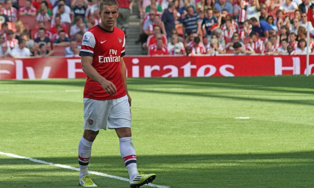 Podolski uczy się "godać" po londyńsku