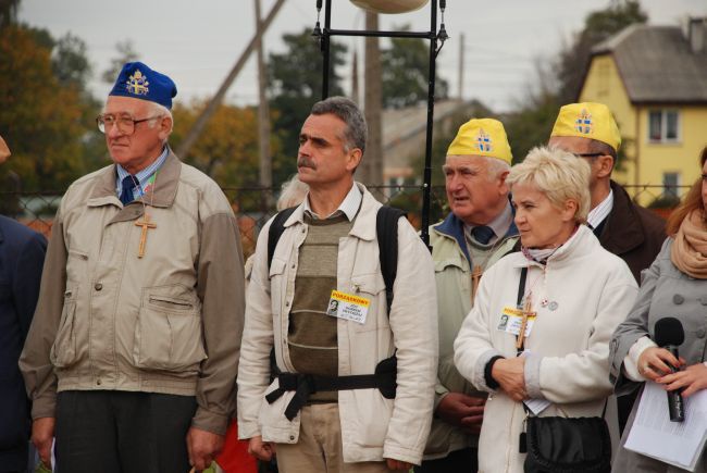 Krzyż pątniczy w Płocku Trzepowie