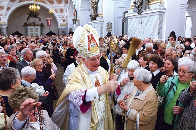 Liczba uczestników pielgrzymki przerosła oczekiwania organizatorów