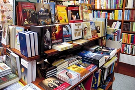  Księgarze zgodnie przyznają, że książki są dla wielu potencjalnych czytelników za drogie